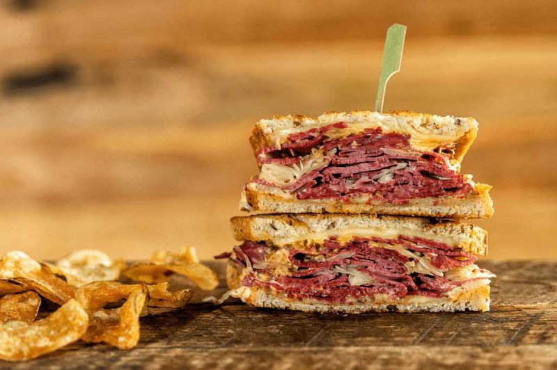 Full On Craft Eats & Drinks