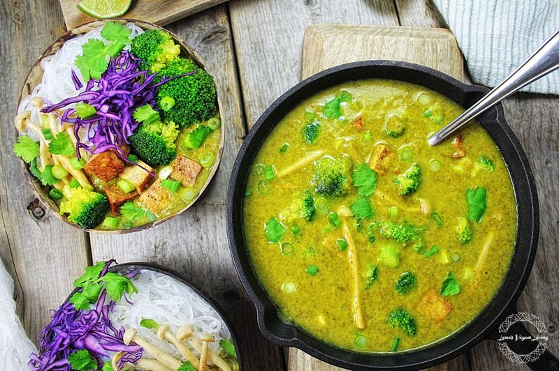 Green Curry: Thailand's Aromatic Spicy-Sweet Sensation