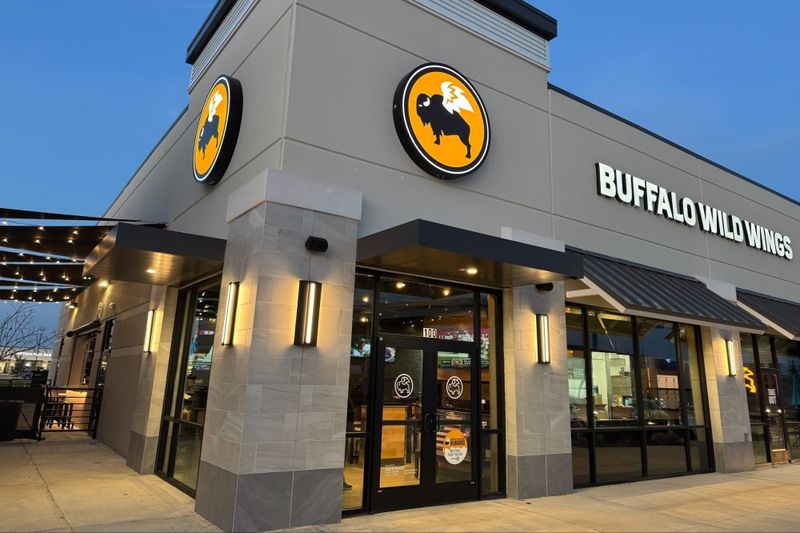 Buffalo Wild Wings Happier Hours
