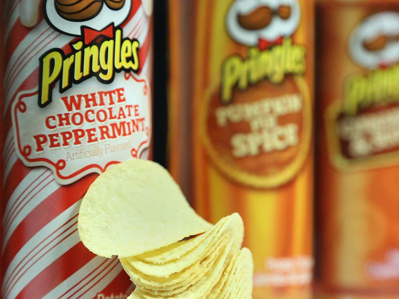White Chocolate & Peppermint Pringles
