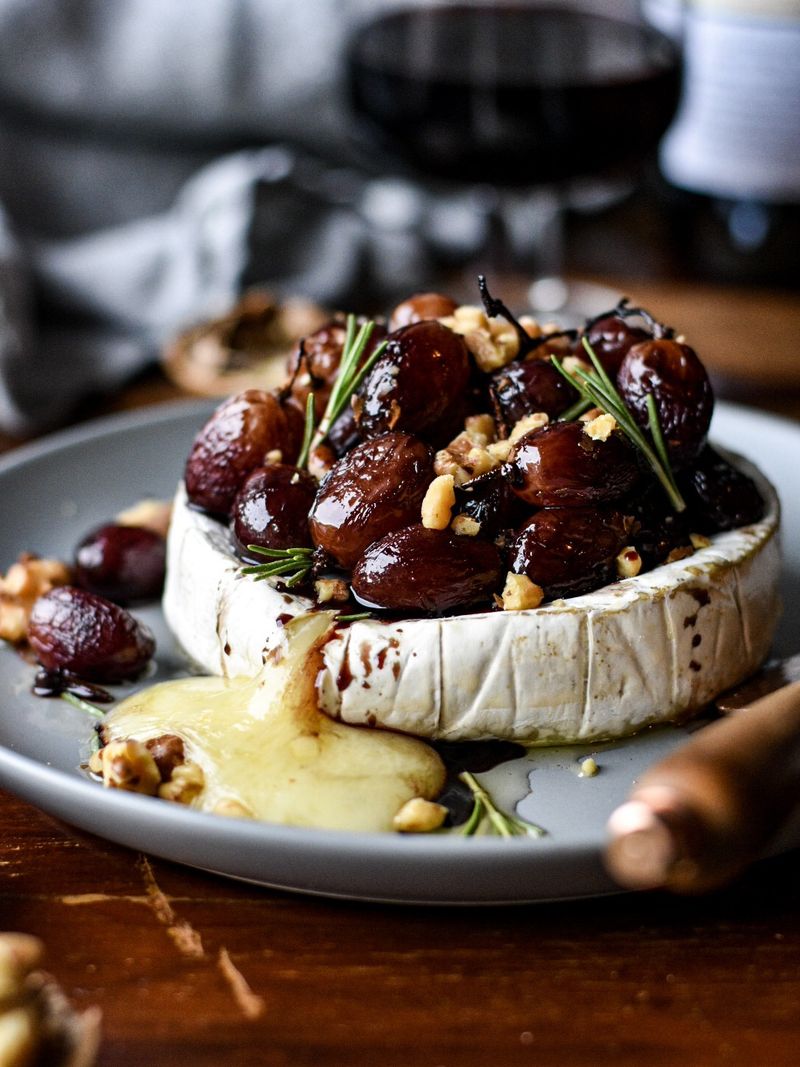 Grapes & Brie