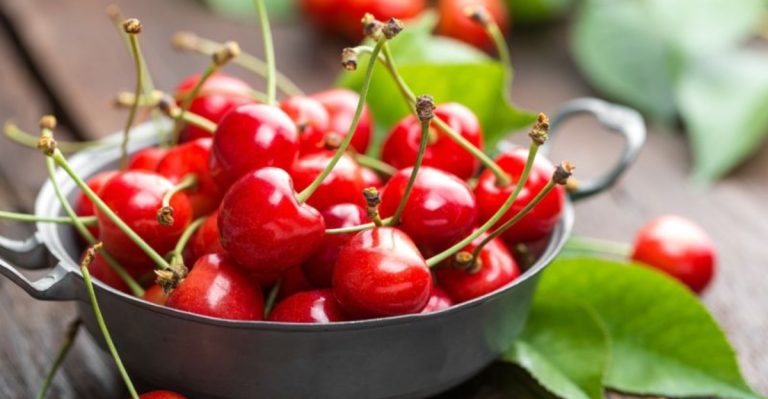 Digestive Issues? These 10 Fruits Work Like Nature’s Medicine