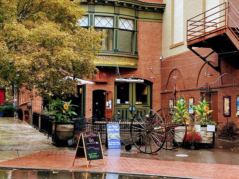 Stone Row Pub & Eatery