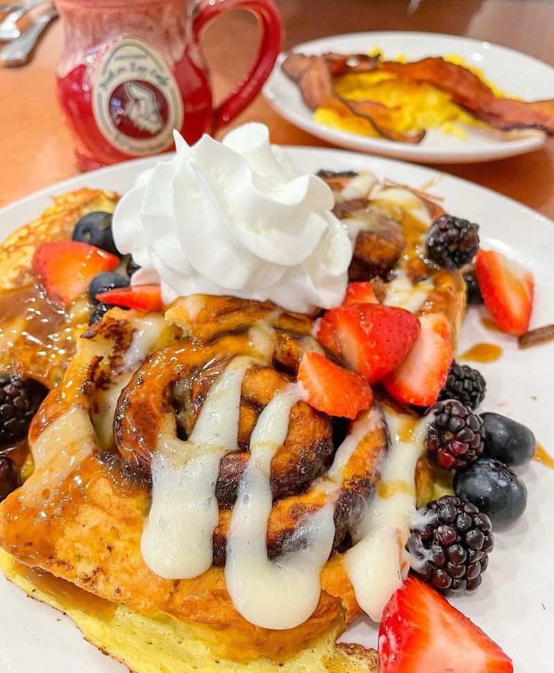 Another Broken Egg Cafe