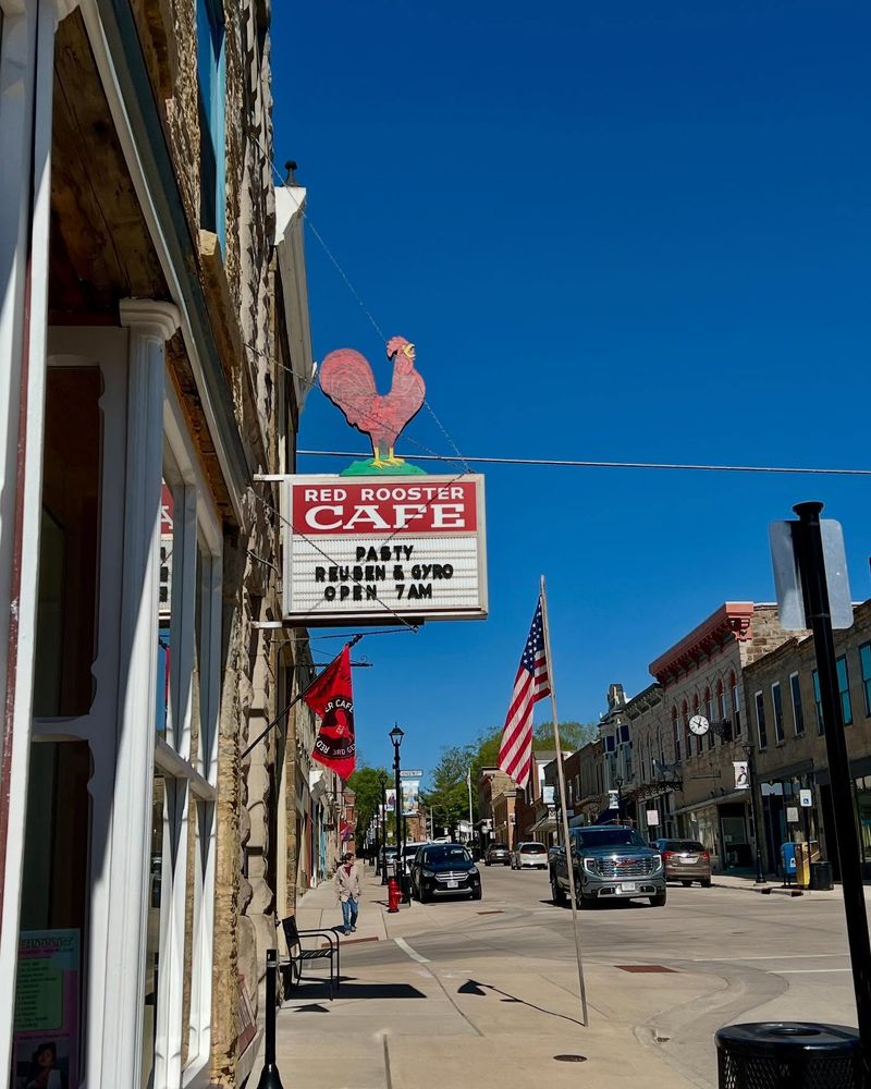 Gem: Red Rooster Café (Mineral Point)