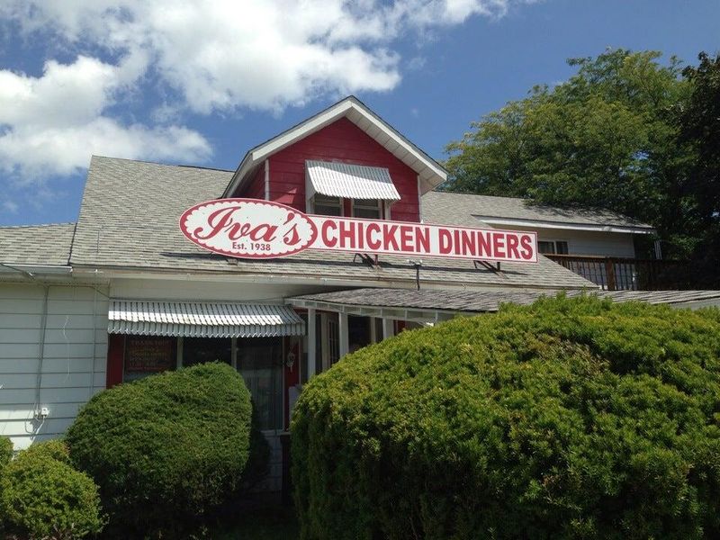 Gem: Iva's Chicken Dinners (Standish)