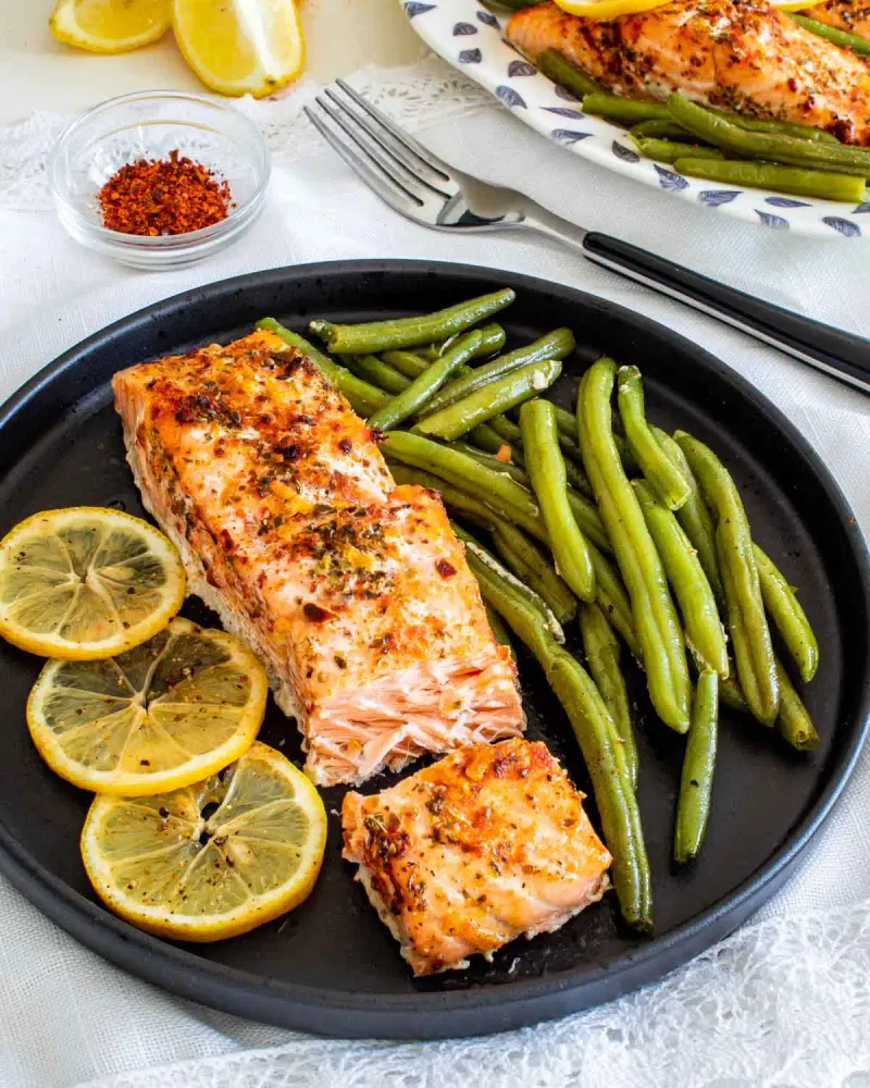 Salmon with Garlic Green Beans
