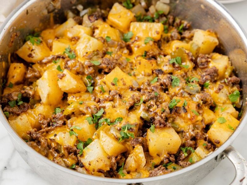 Ground Beef and Potatoes Skillet