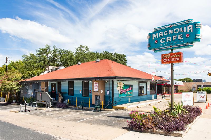 Magnolia Café