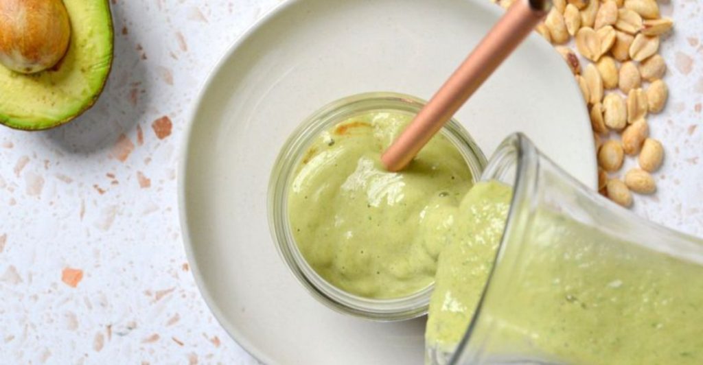 How to Build a Perfect Smoothie (That’s Not a Sugar Bomb)