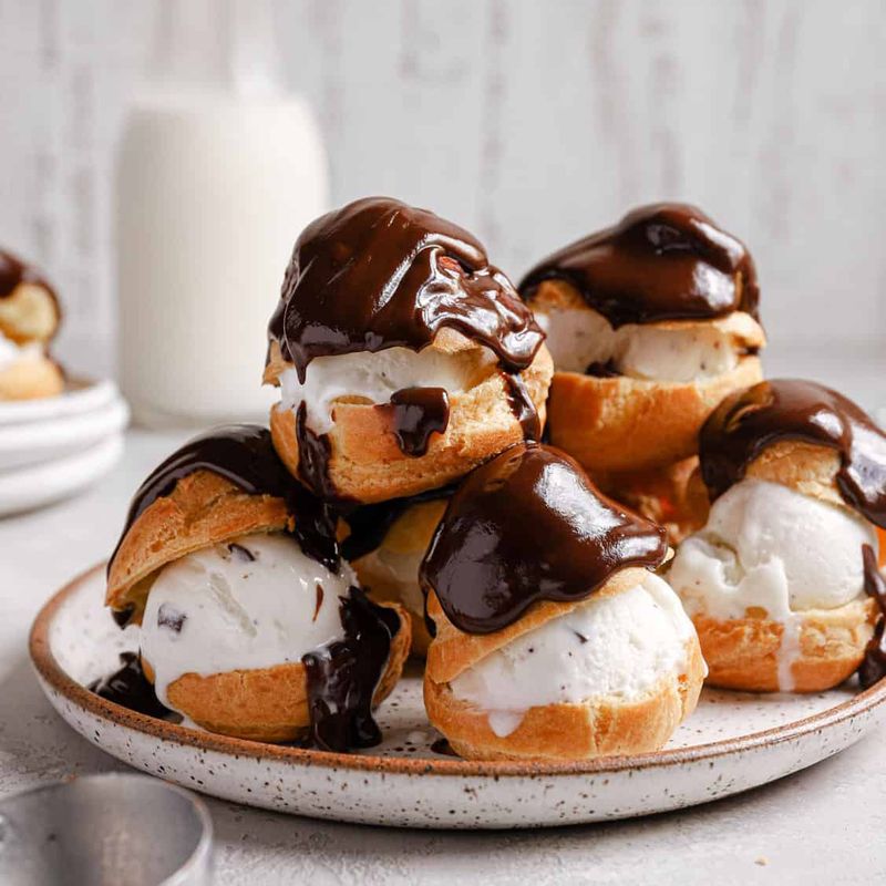Profiteroles (France)