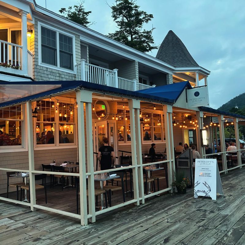 Peter Ott’s on the Water