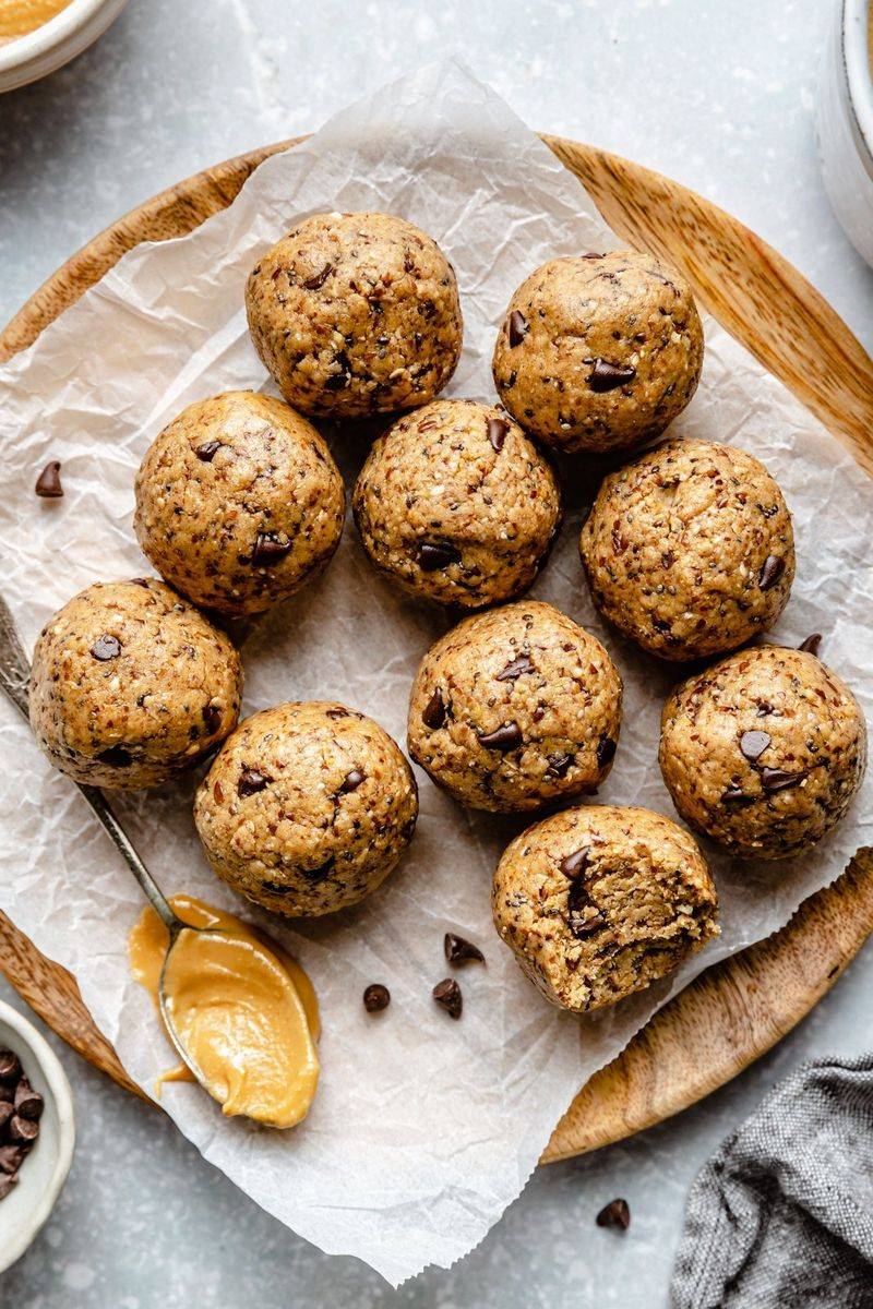 Peanut Butter & Banana Energy Bites