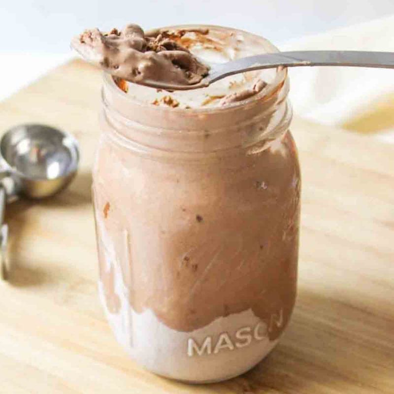 Mason Jar Chocolate Ice Cream
