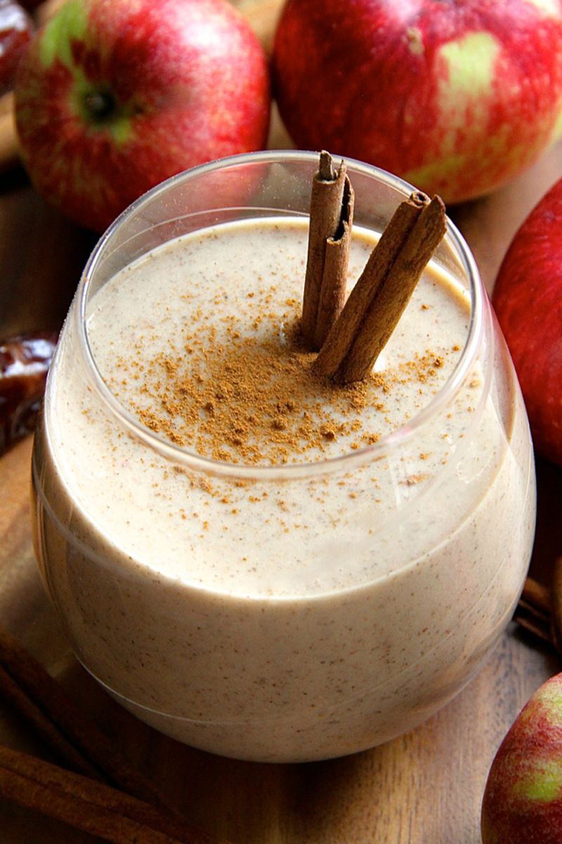 Apple Cinnamon Oat Smoothie