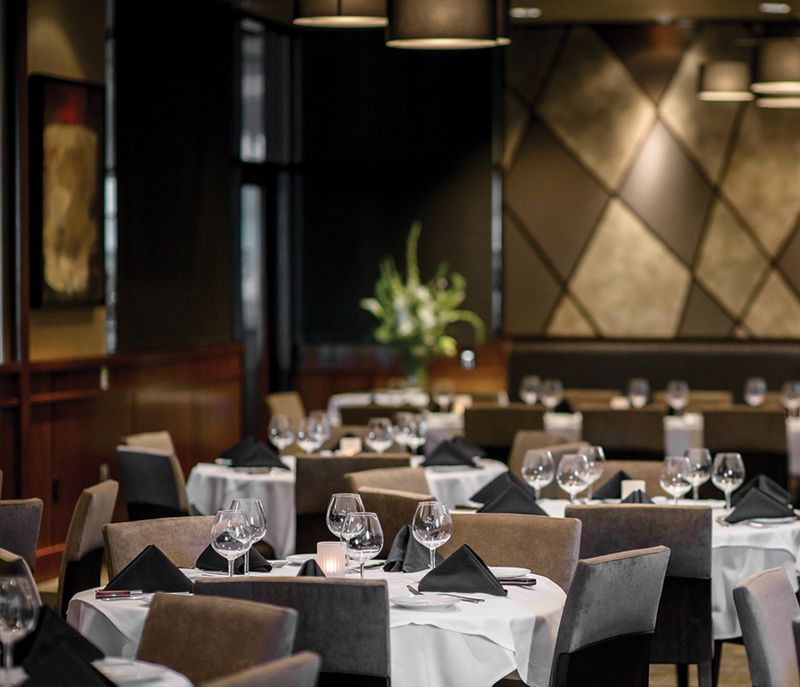 Fleming's Prime Steakhouse: Overpriced Chain Experience