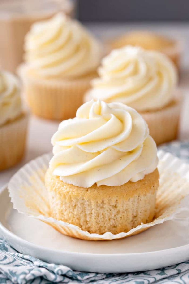 Homemade Vanilla Cupcakes