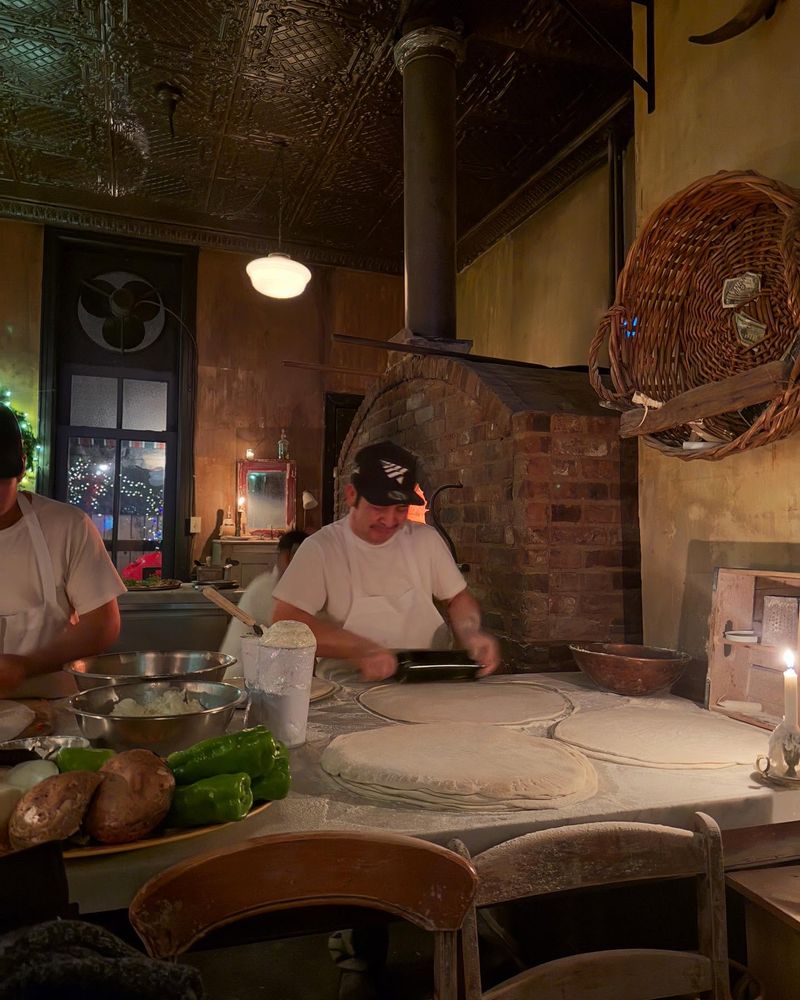 Lucali - Brooklyn's Candlelit Pizza Sanctuary