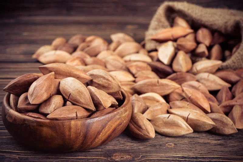 Pili Nuts