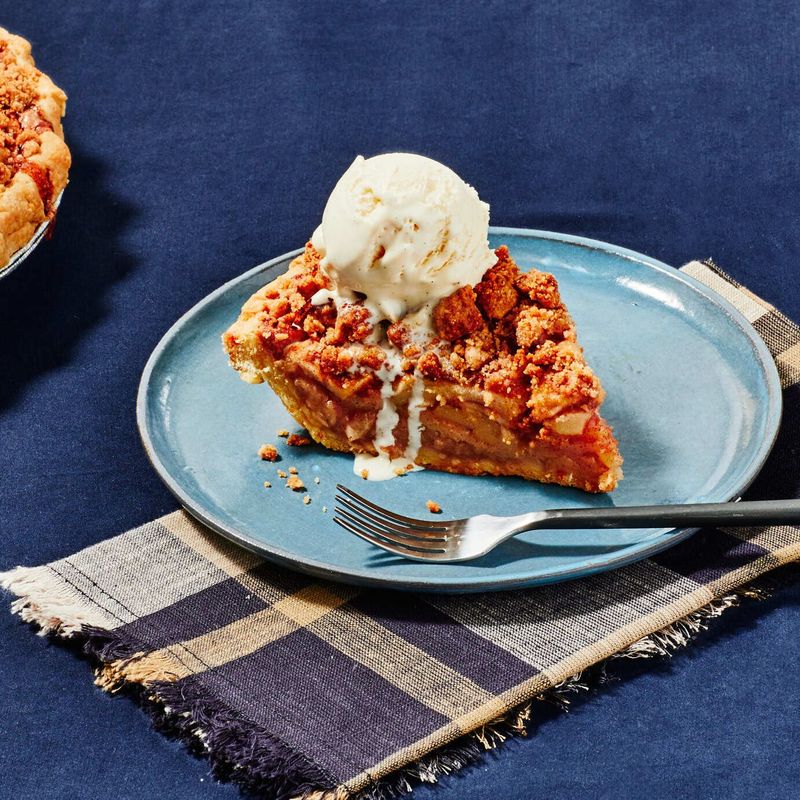 Apple Crumble Pie