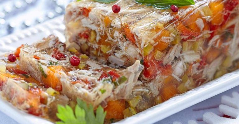Remember These? 25 Classic U.S. Meals That Nobody Orders Anymore