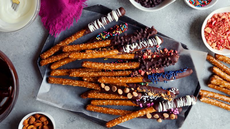 Chocolate Dipped Pretzel Rods