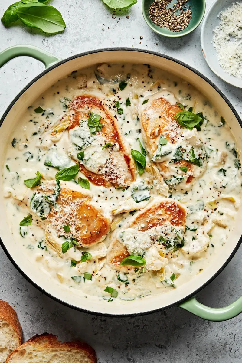 Creamy Spinach & Artichoke Chicken Skillet