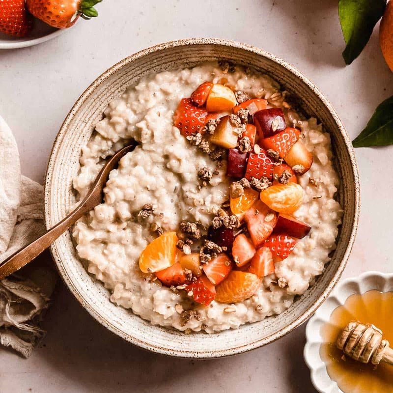 Oatmeal with Walnuts and Honey