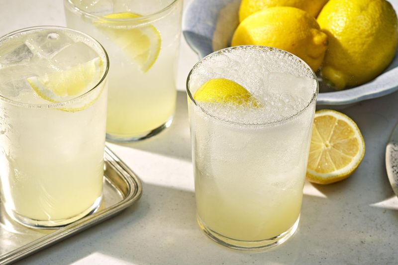 In-N-Out Lemon-Up (Lemonade + 7Up combo)
