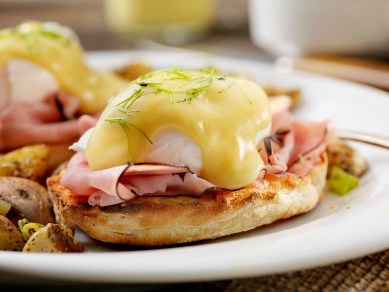 Eggs Benedict McMuffin