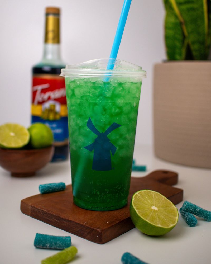Dutch Bros Electric Berry Lemonade