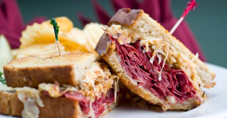 The 8 Most Popular Sandwiches from the 1950s That Still Taste Amazing Today
