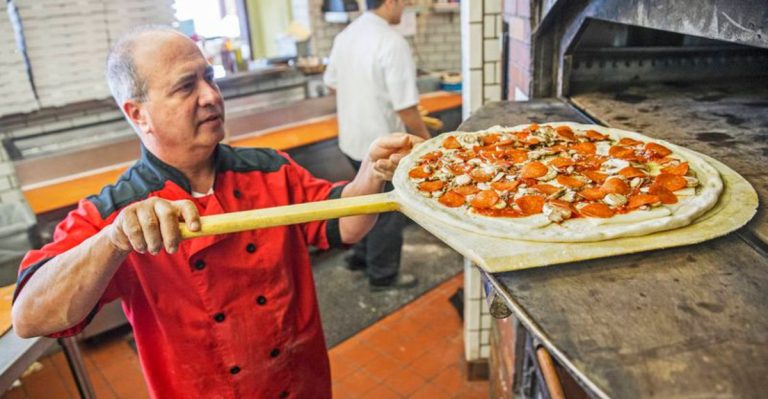 The Best Pizza in Every U.S. State (Ranked by Locals and Foodies)