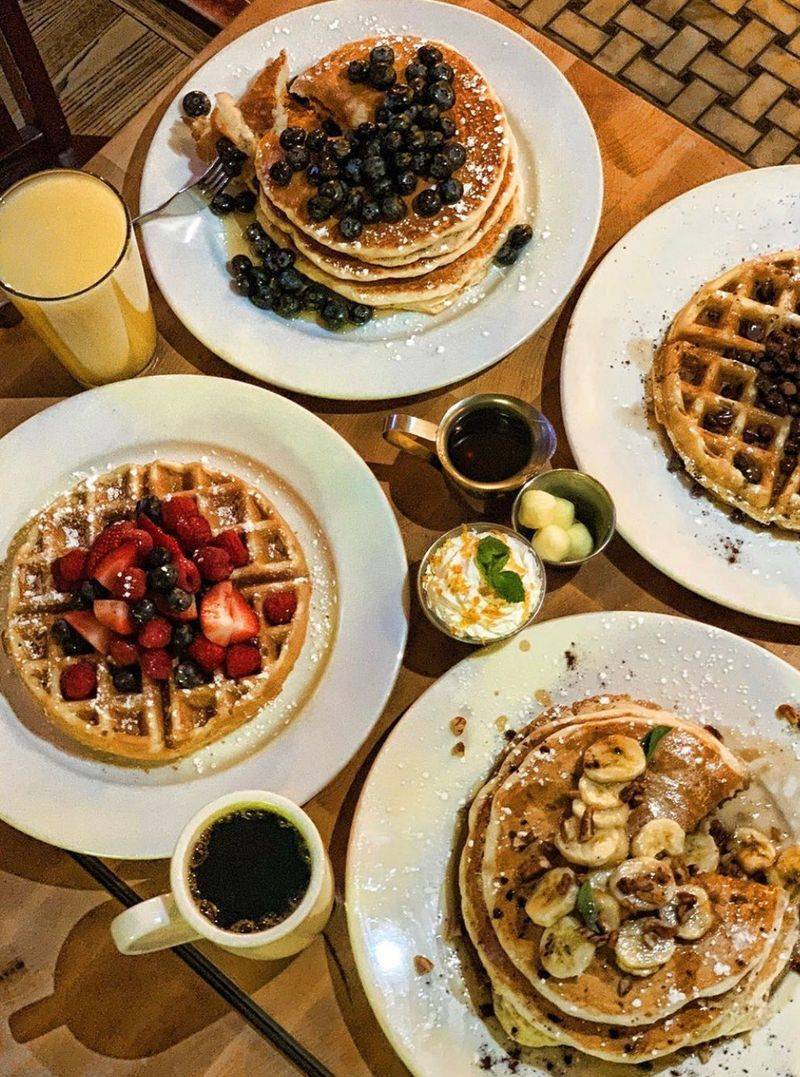 Citizens Kitchen's Funfetti Birthday Cake Pancakes