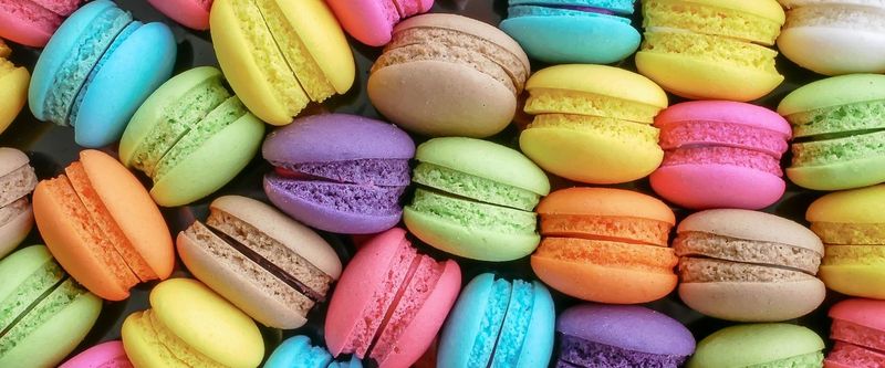 Macarons (France)