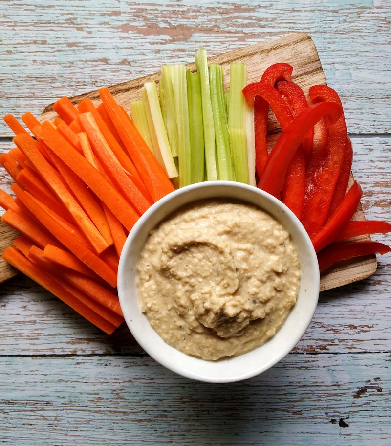 Hummus with Vegetable Sticks