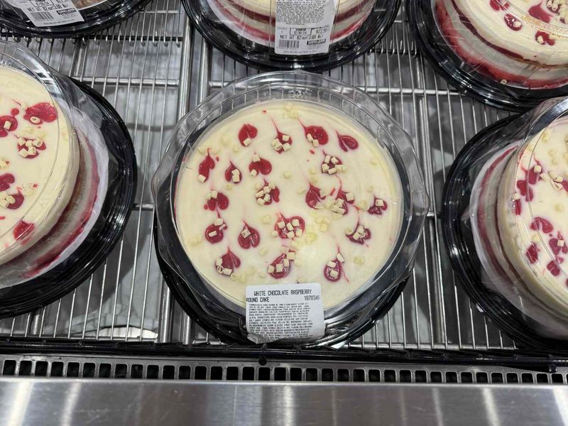 White Chocolate Raspberry Cake