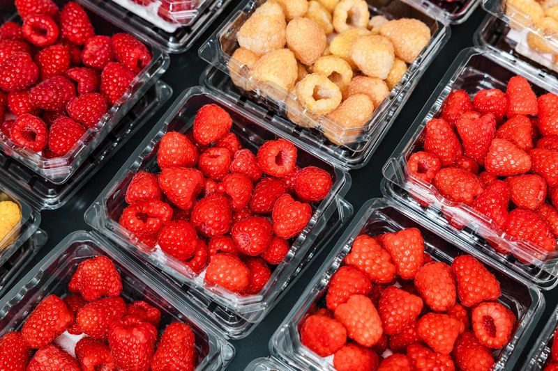 Berries (Blueberries, Strawberries)