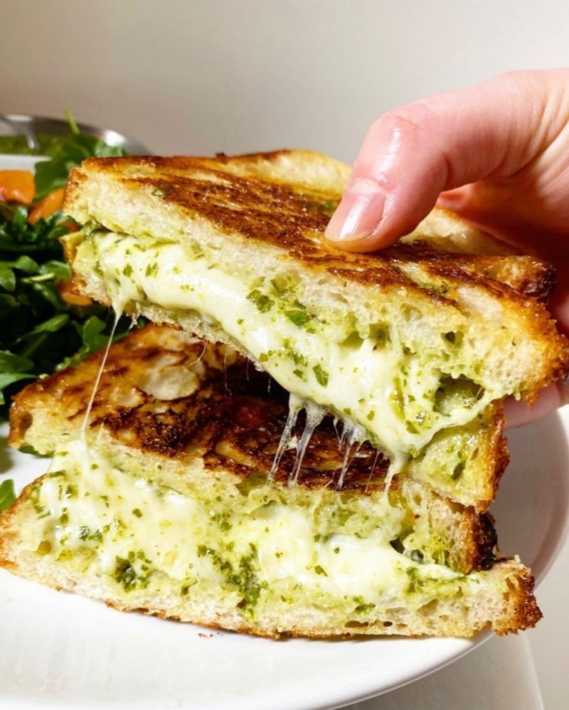 Pesto & Mozzarella