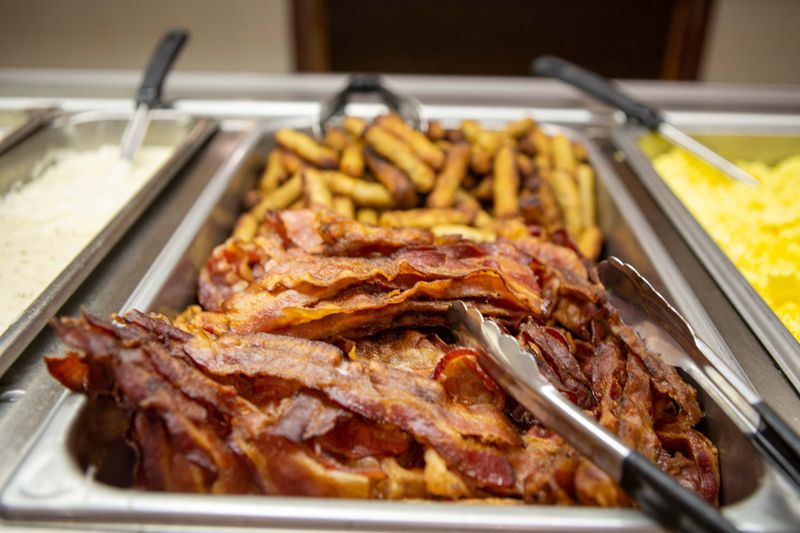 Pre-cooked Bacon