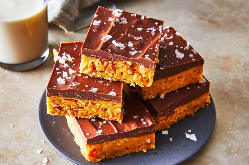 Peanut Butter Cornflake Bars