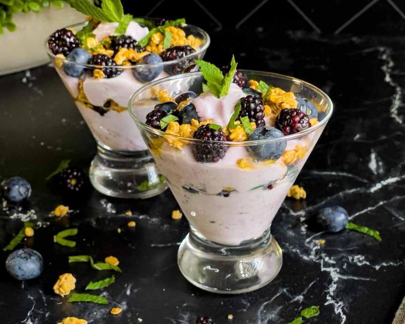 Berry Parfait with Yogurt and Granola