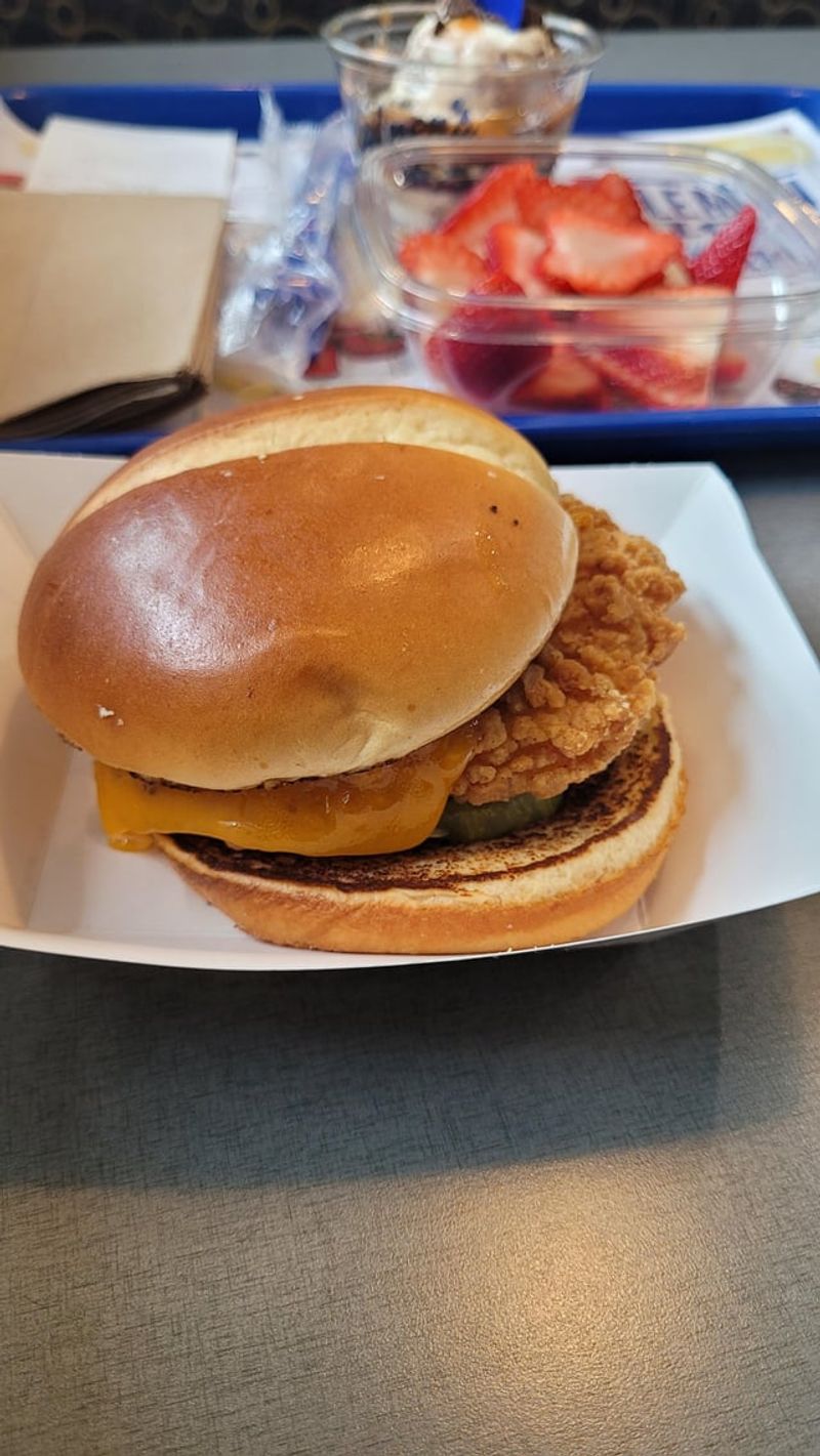 Culver's Revamped Crispy Chicken Sandwich – The Quiet Contender