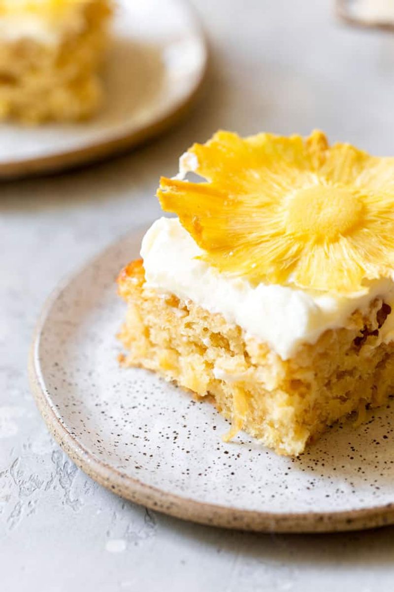 Easy Pineapple 9×13 Sheet Cake