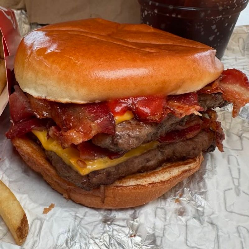 Wendy's - Square Patties, Rounded Flaws