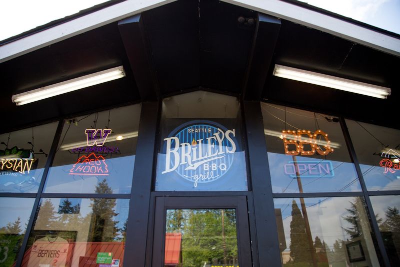 Washington – Brileys BBQ & Grill (Lake Forest Park)