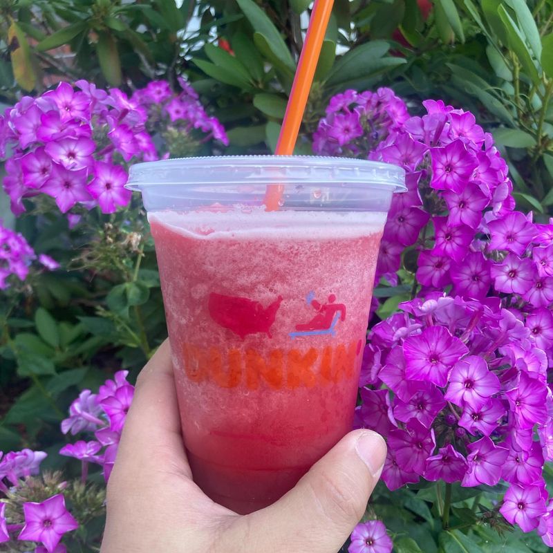 Strawberry Coolatta (Medium)