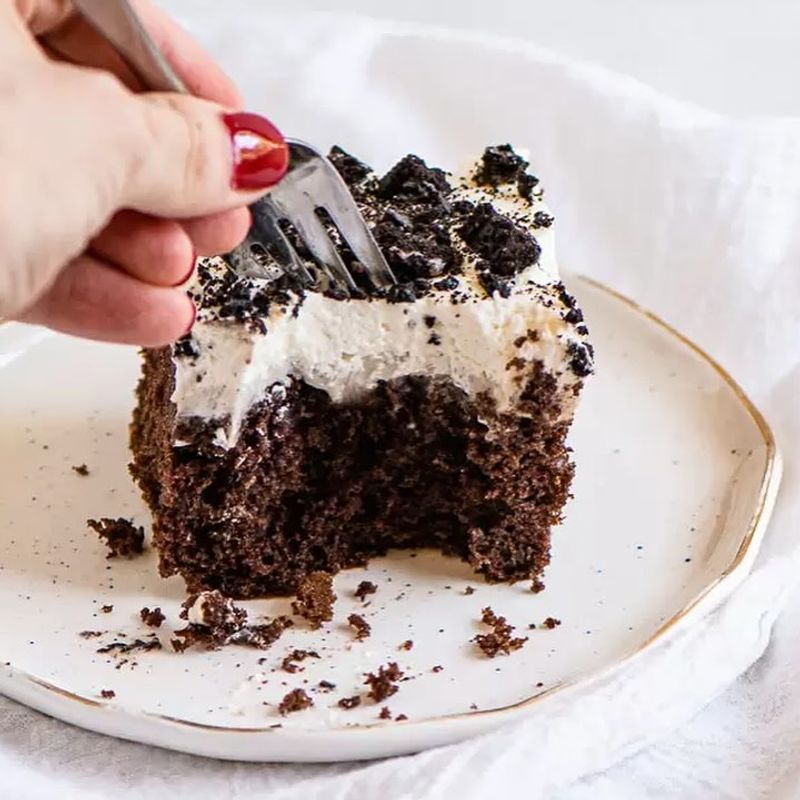 Chocolate Cookies and Cream Sheet Cake