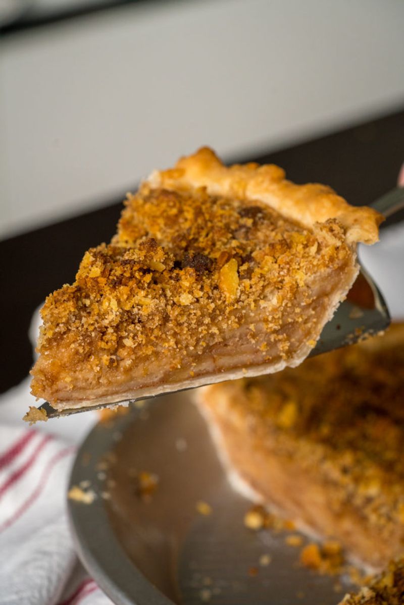 Mock Apple Pie (made with Ritz crackers)
