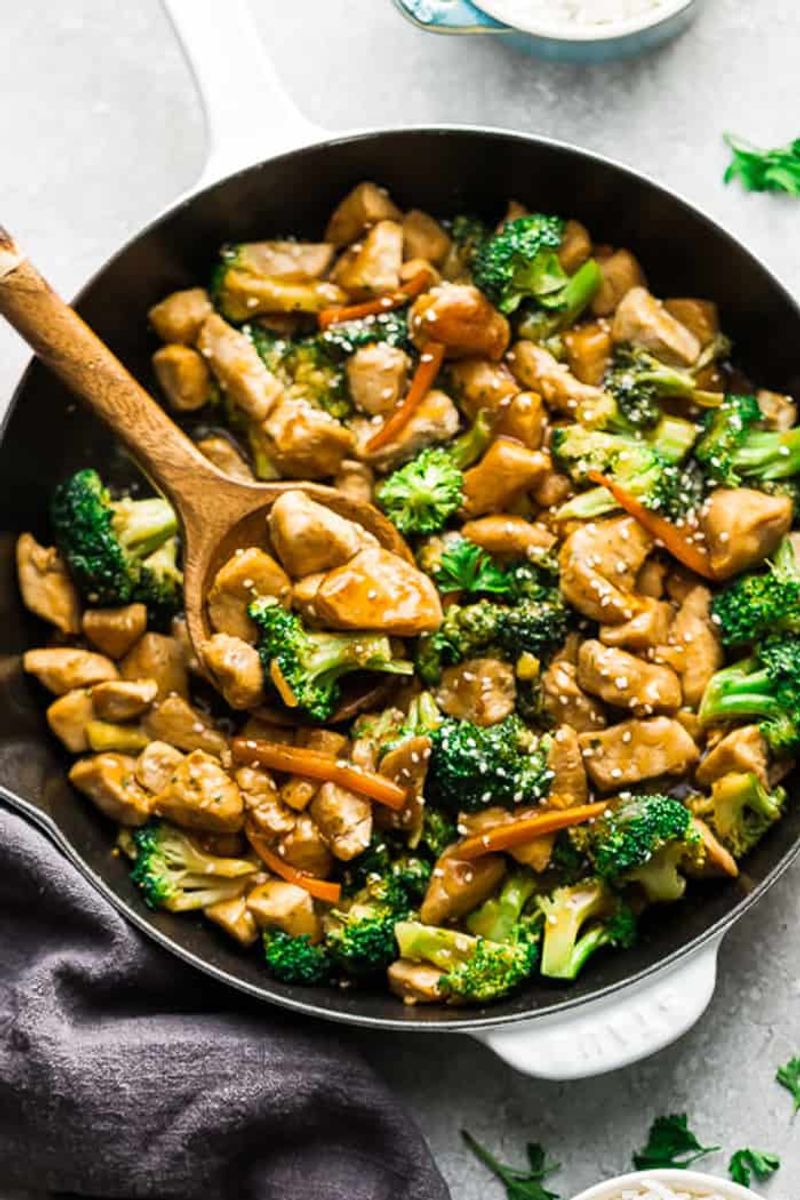 Sesame Chicken & Broccoli